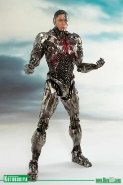 JUSTICE LEAGUE MOVIE CYBORG ARTFX+