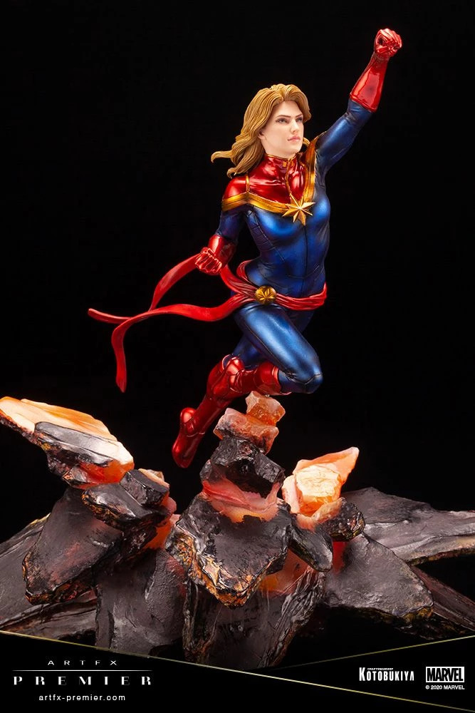MARVEL UNIVERSE CAPTAIN MARVEL ARTFX PREMIER - Image 18