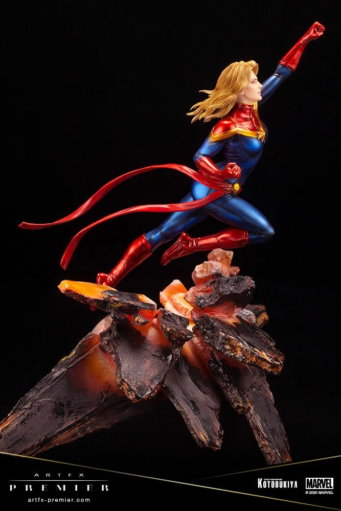 MARVEL UNIVERSE CAPTAIN MARVEL ARTFX PREMIER - Image 15