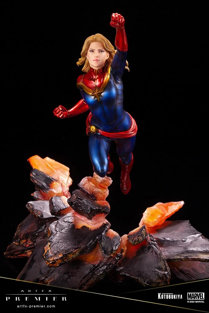 MARVEL UNIVERSE CAPTAIN MARVEL ARTFX PREMIER - Image 7