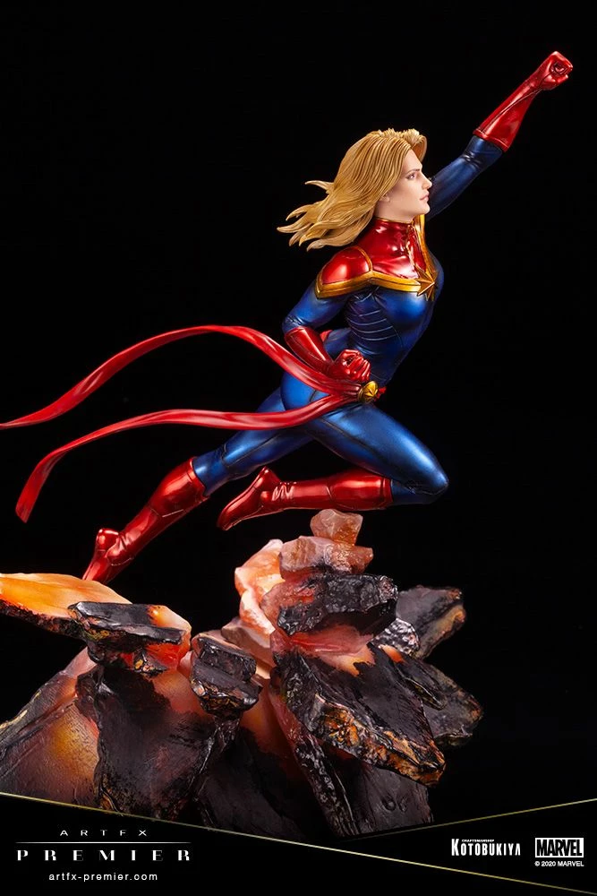 MARVEL UNIVERSE CAPTAIN MARVEL ARTFX PREMIER - Image 12